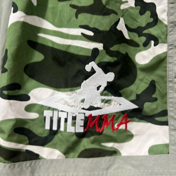 TITLE MMA Camo Fight Shorts XL Green Black White EUC - Picture 4 of 7